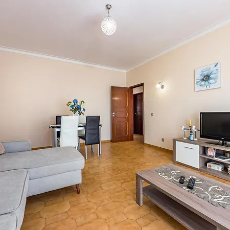 Apartment Seaside Charm In Gale - 2 Bedroom W Big Terrace *