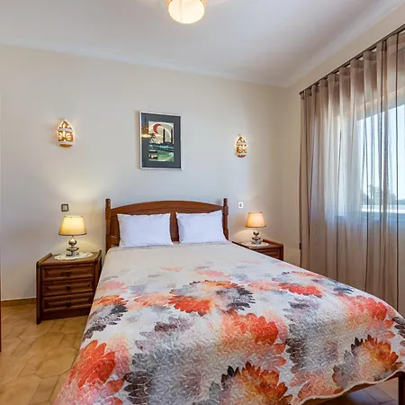 Seaside Charm In Gale - 2 Bedroom W Big Terrace Guia (Faro)